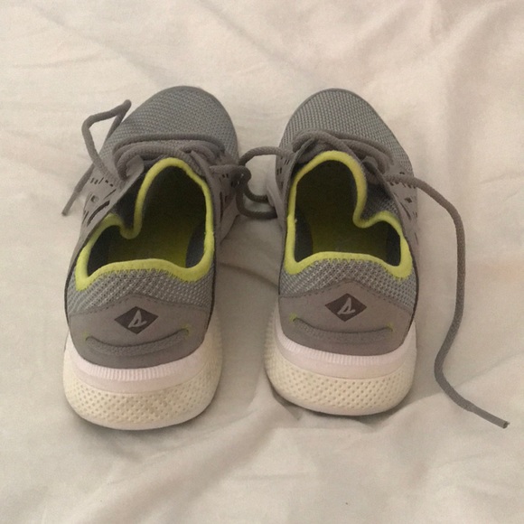 Speery Gym Shoes - Picture 3 of 5